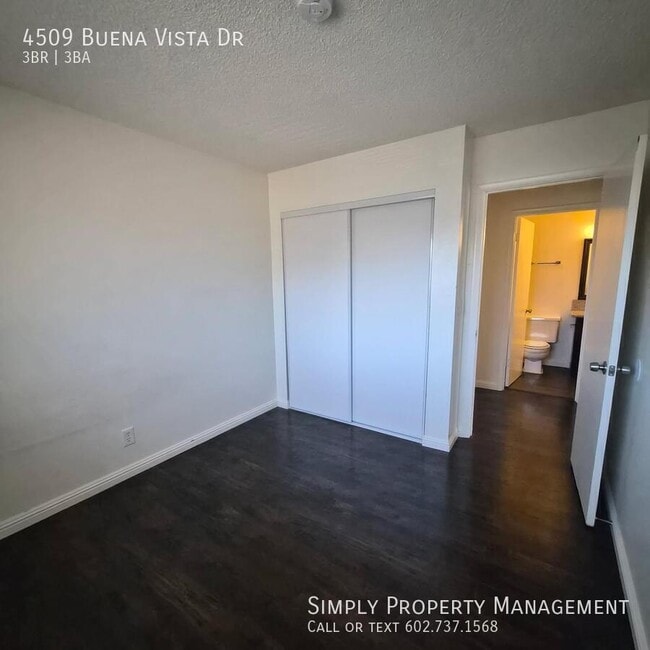 Building Photo - 4509 Buena Vista Dr