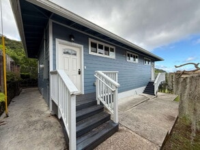 Building Photo - Charming 1-Bedroom, 2-Bathroom Cottage in ...