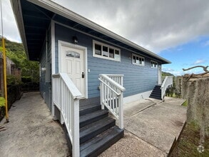 Building Photo - Charming 1-Bedroom, 2-Bathroom Cottage in ...