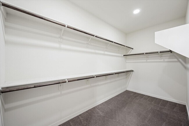 Building Photo - Upgragded 4-Bedroom Home with Casita in Gated Community