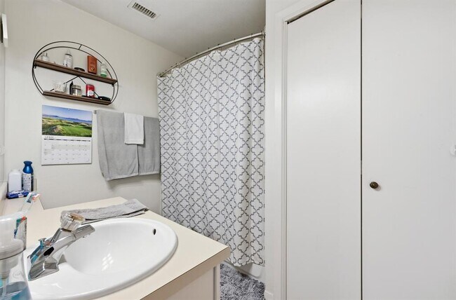 Building Photo - 11728 Norwegian Wood Dr