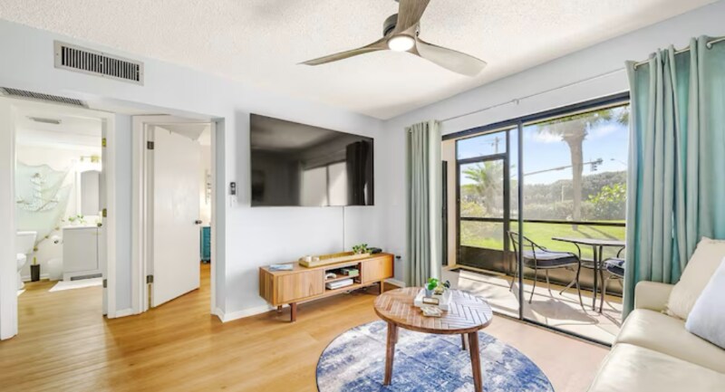 Building Photo - 4250 A1A S