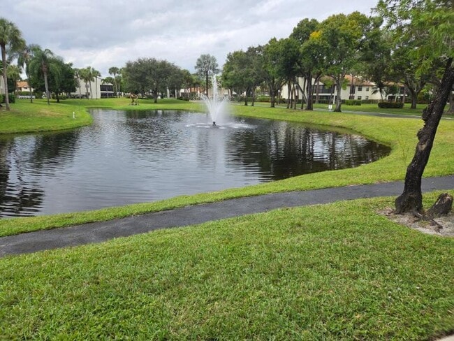 Building Photo - 3369 Perimeter Dr