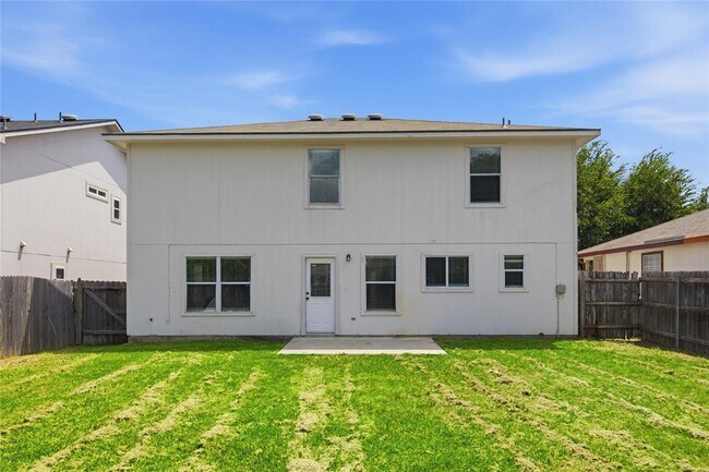 Building Photo - 18120 Topsail St