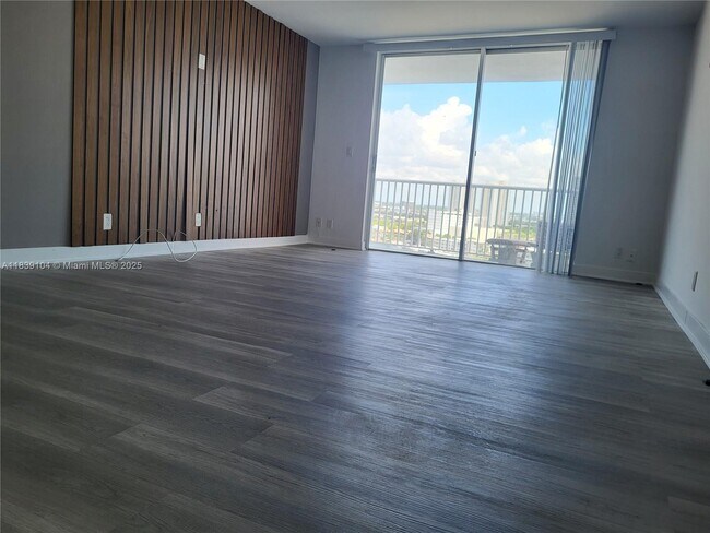 Building Photo - 137 Golden Isles Dr