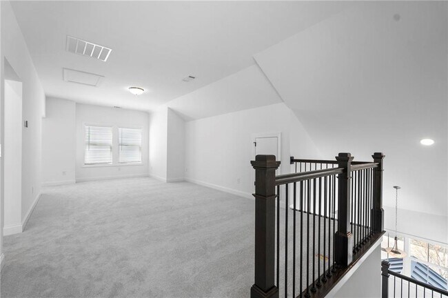 Building Photo - 1042 Winding Br Dr