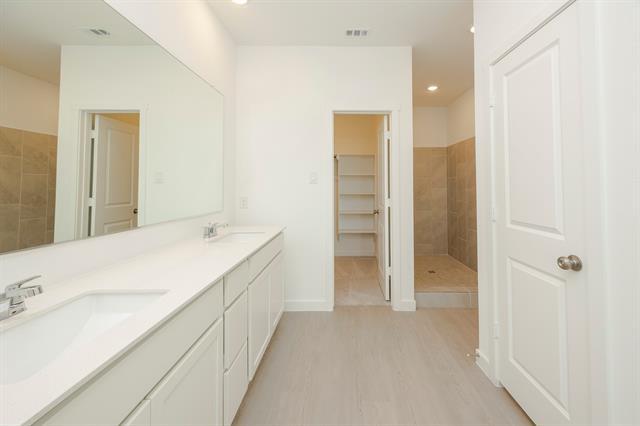 Building Photo - 2220 Pommel Ln