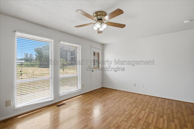 Building Photo - 3548 S Midland Dr