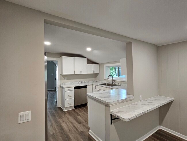 Kitchen - 207 S East St