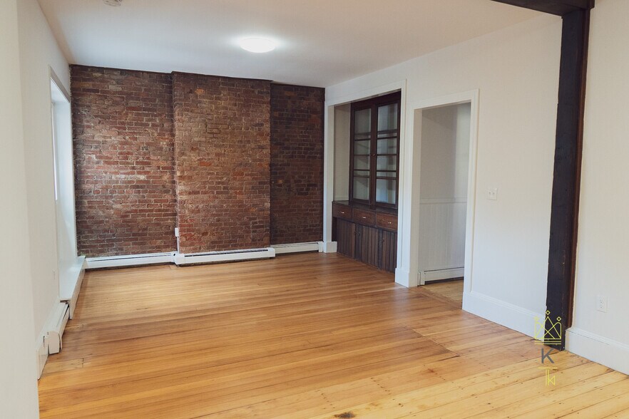 Building Photo - 41 Harvard St
