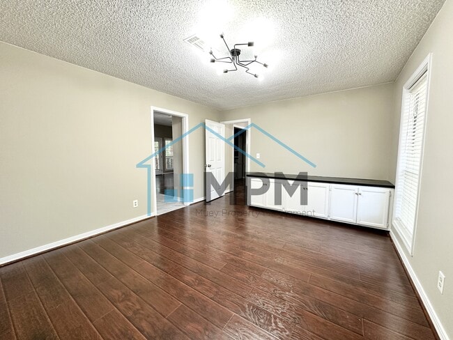 Building Photo - 307 Briarcliff Dr