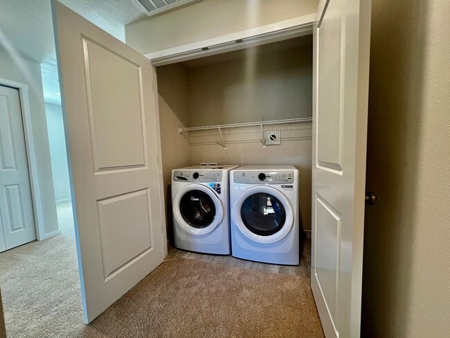 Building Photo - Ask about FREE RENT  WOW !! Easy Livin, in...