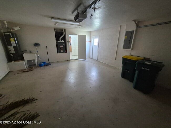 Building Photo - 1278 White Oak Cir