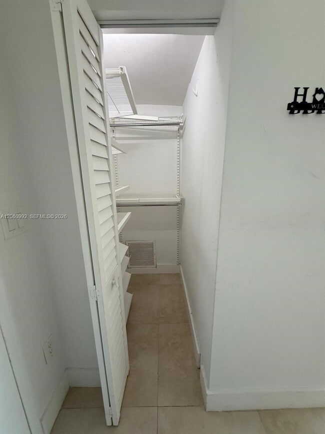 Building Photo - 5785 SW 72nd St