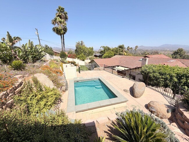 Building Photo - 410 Mira Loma Ln