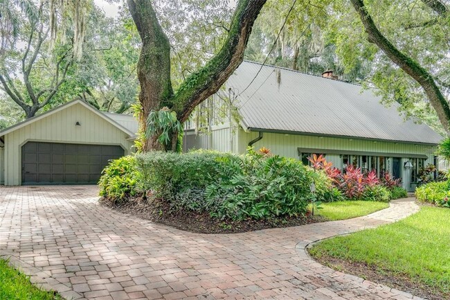 Building Photo - 8303 N River Oaks Ct