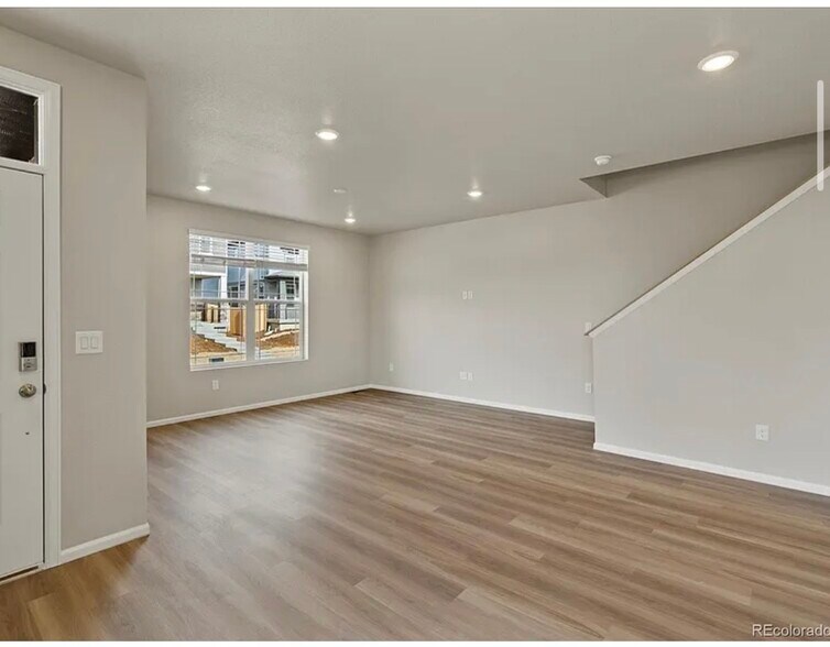 Building Photo - 750 N Shawnee St