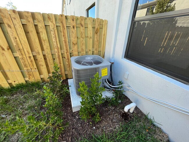 Building Photo - 28709 SW 132nd Pl