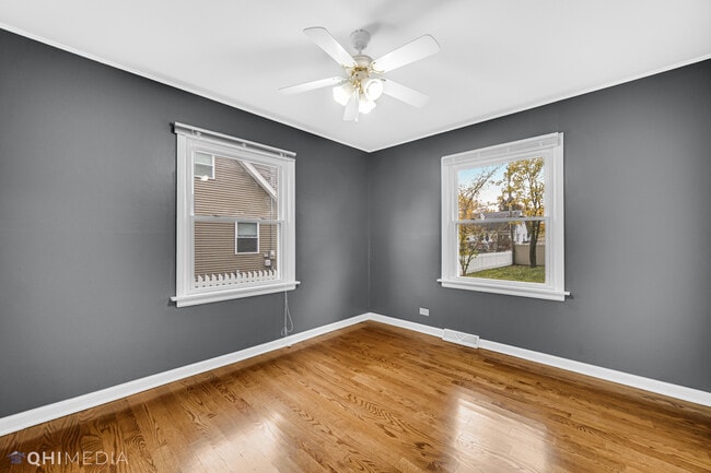 Building Photo - 6661 Glenview Dr