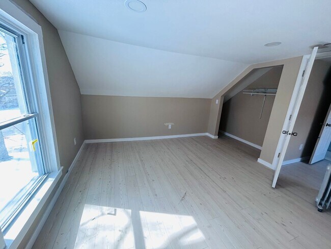 Building Photo - 520 Nevada St