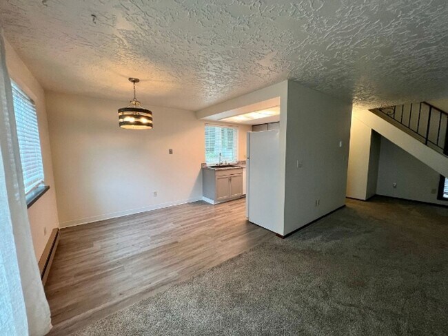 Building Photo - 2 BD Unit - Excellent Lacey Location