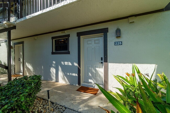 Building Photo - 13334 Polo Club Rd