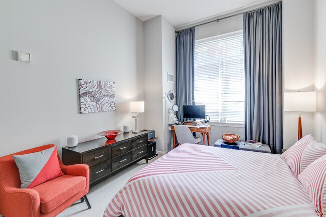 Building Photo - 1425 Locust St