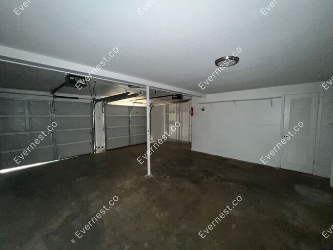 Building Photo - 8022 W 28th St