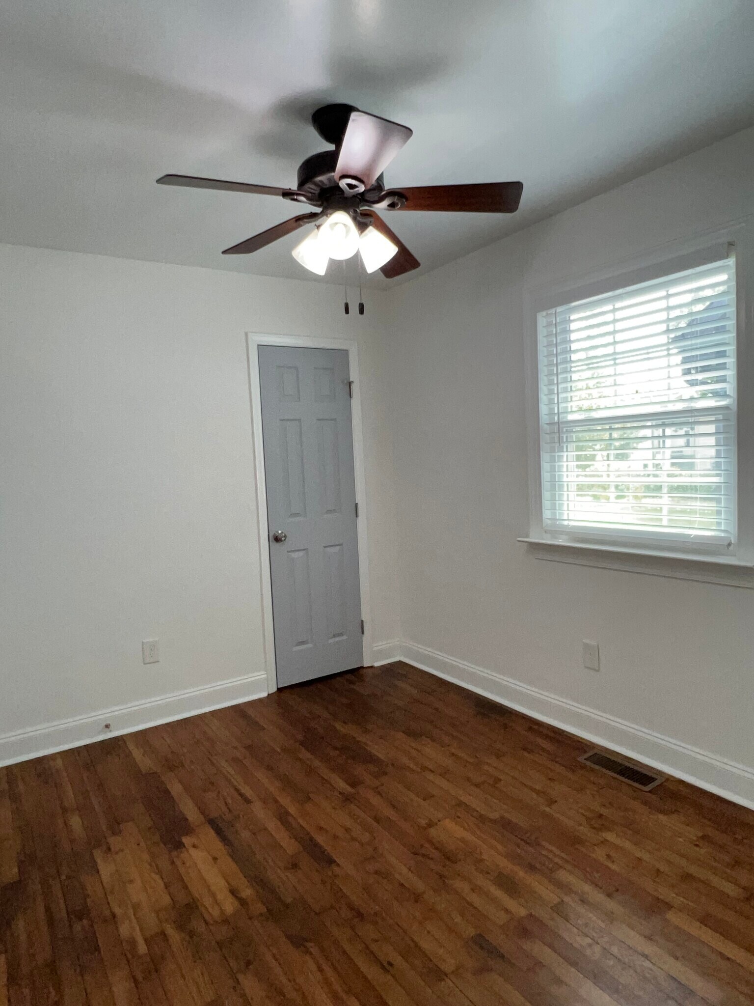 Building Photo - 1013 Allen St