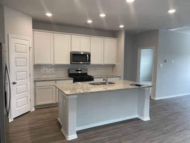 Building Photo - 5810 Fresh View Ct