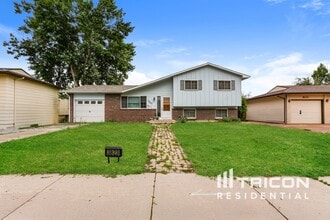 Building Photo - 3823 Mesa Grande Dr