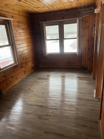 Building Photo - 2134 Graydon Ave