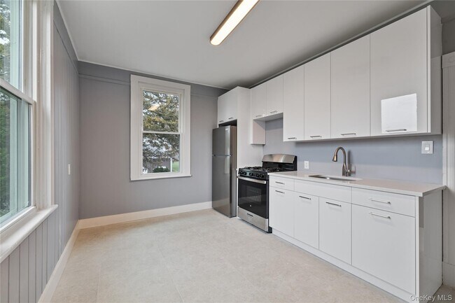 Building Photo - 1 Elizabeth Pl