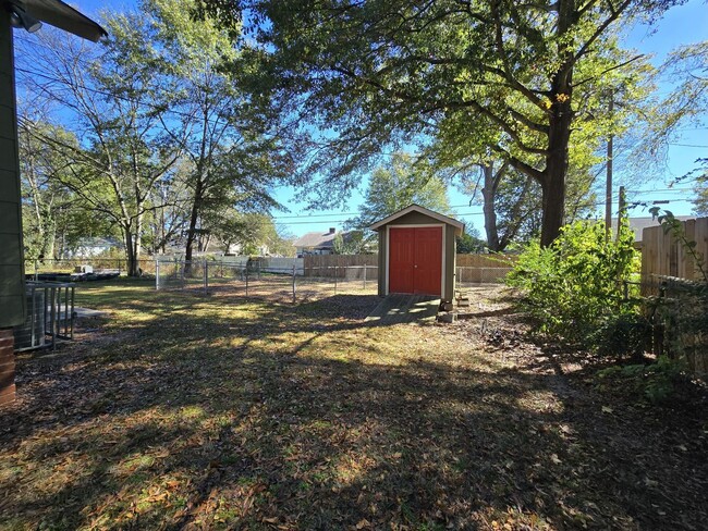 Building Photo - 345 Second St