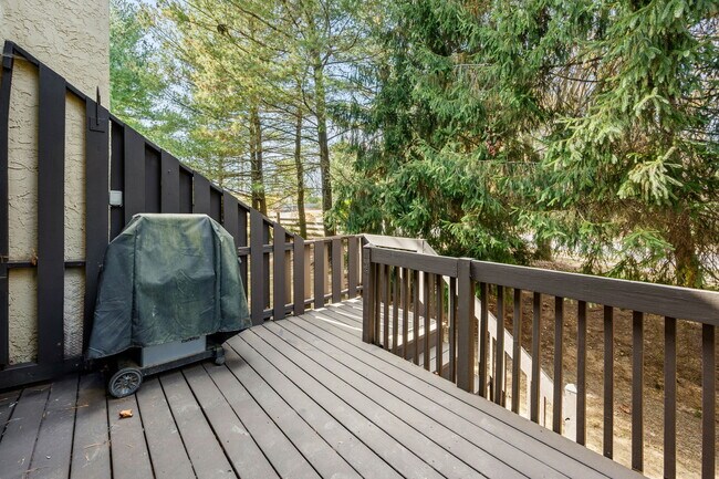 Building Photo - 1430 Redwood Ct