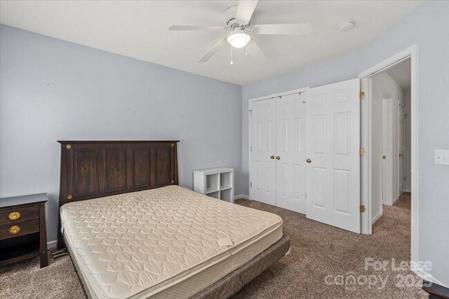 Building Photo - 9920 Eden Hall Ct