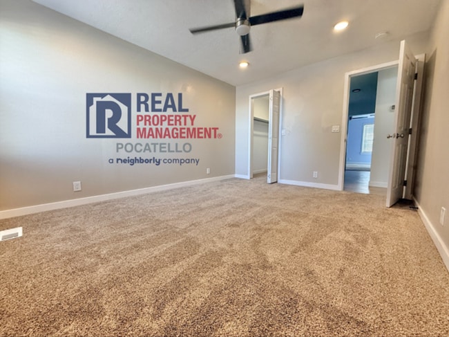 Building Photo - 2377 Gail Dr.