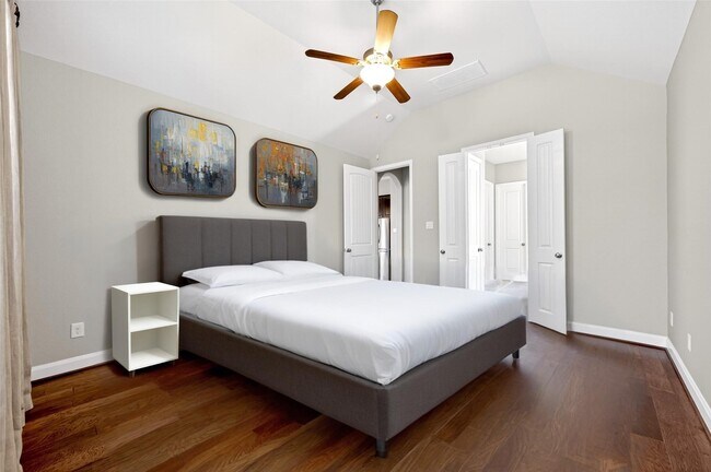 Building Photo - 14 S Sawbridge Cir