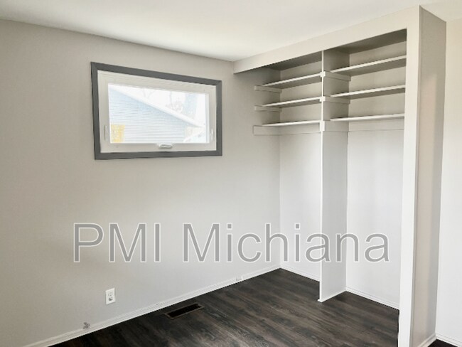 Building Photo - 3407 Kent Ln