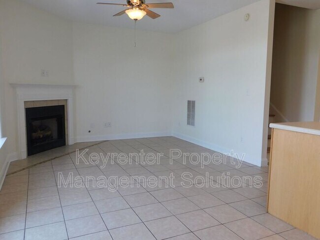 Building Photo - 42 Enchanted View Cir