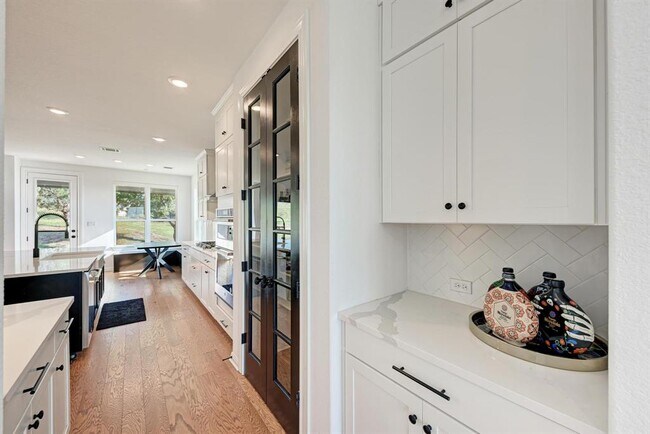 Building Photo - 156 Verdejo Dr