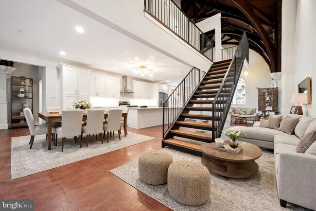 Building Photo - 430 York Rd