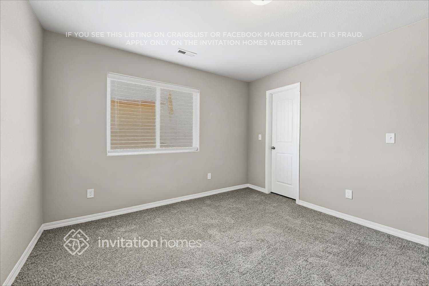 Building Photo - 3614 Saguaro Cir