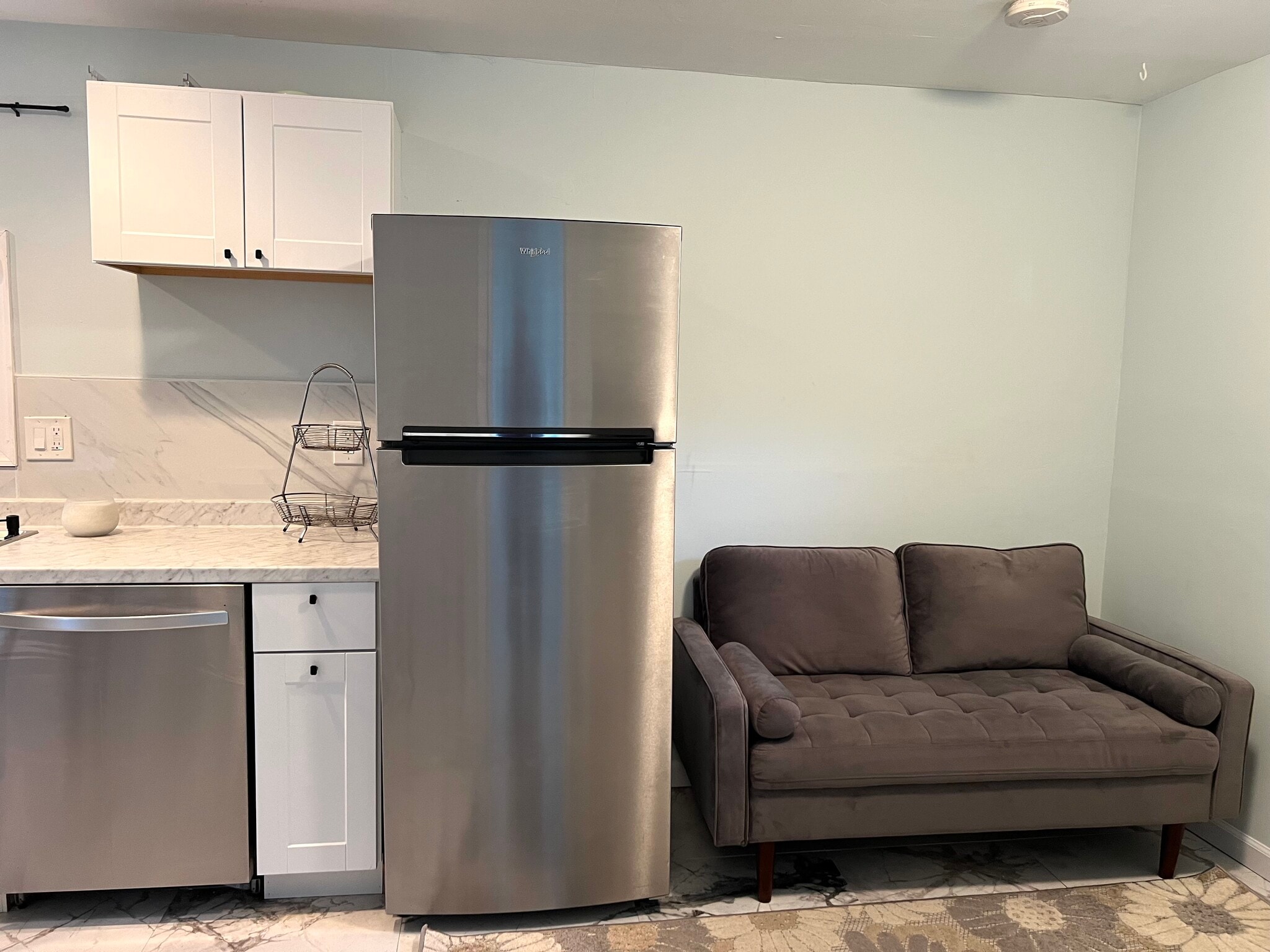 Building Photo - 749 1st St