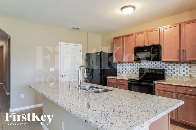 Building Photo - 1110 NW 24th Pl