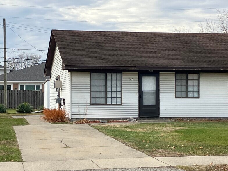 310 Washington Exterior - 310 Washington St.