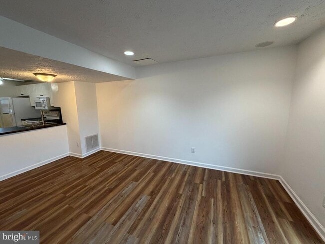 Building Photo - 125 Laurel Valley Ct