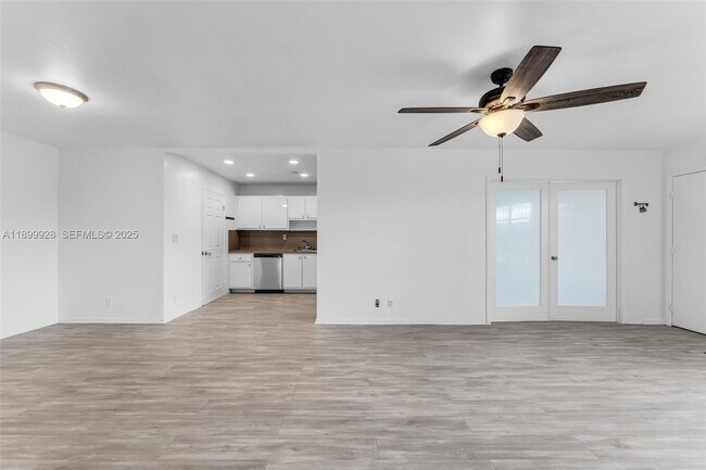 Building Photo - 12820 SW 43rd Dr