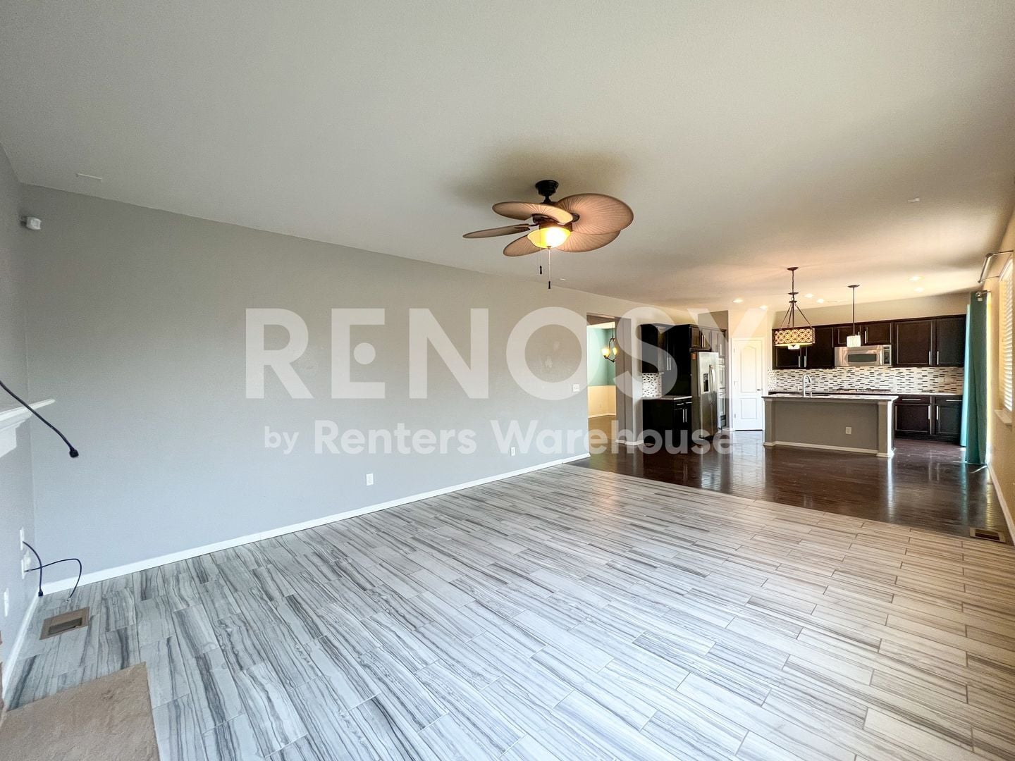 Building Photo - 25104 E Pinewood Pl