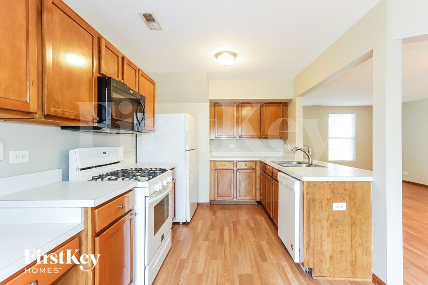 Building Photo - 1662 Park Vista Ln